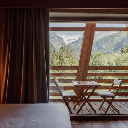 Au Charmant Petit Lac - Ecohotel Parc & Spa Champoluc Buitenkant foto