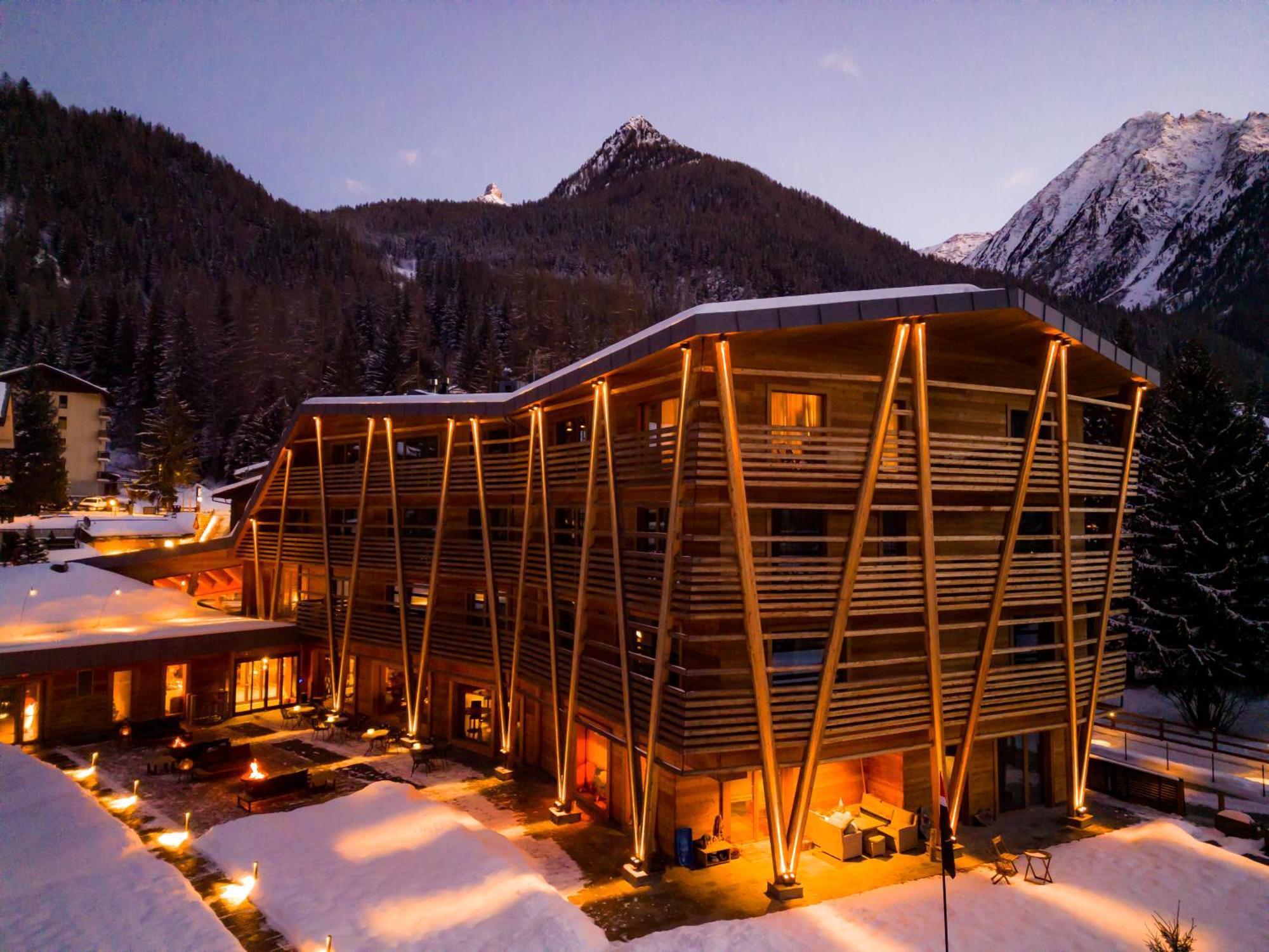 Au Charmant Petit Lac - Ecohotel Parc & Spa Champoluc Buitenkant foto